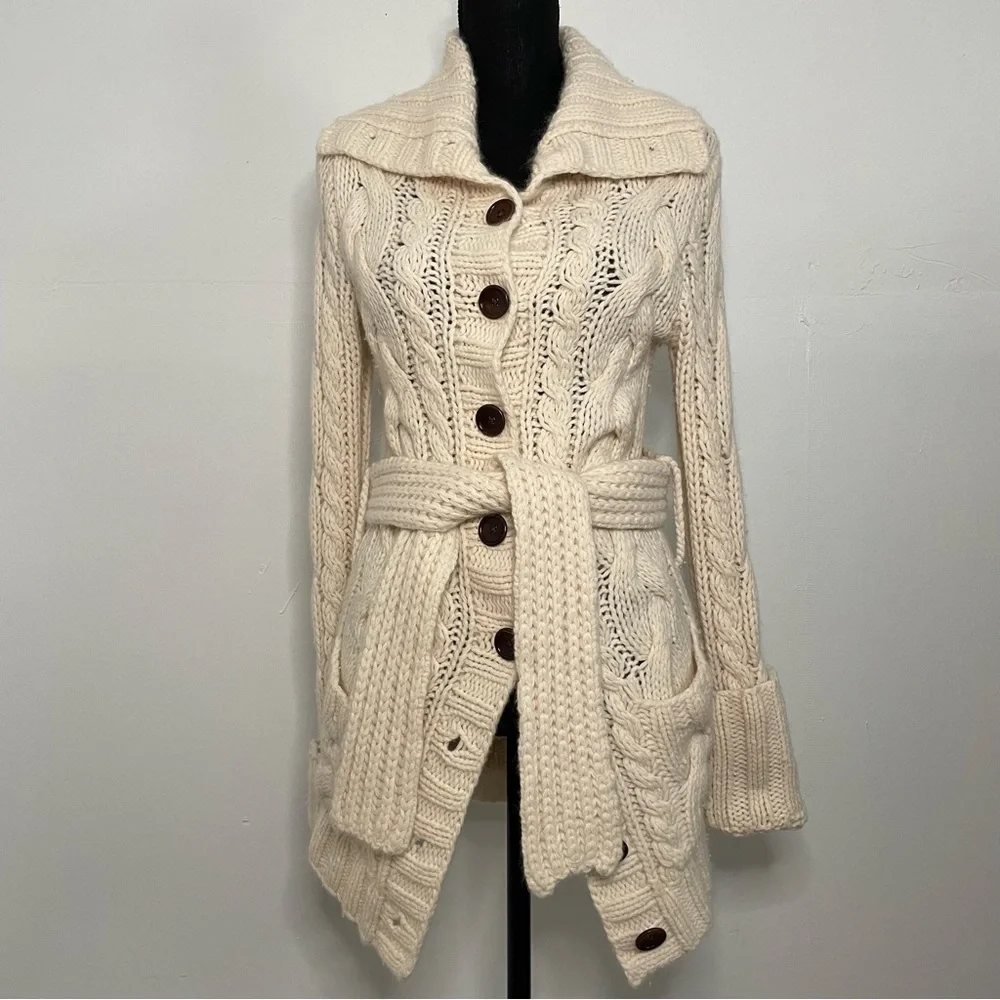 Abercrombie & Fitch Vintage Cream Lamb’s Wool Button Down Cable Knit Sweater - Picture 11 of 11